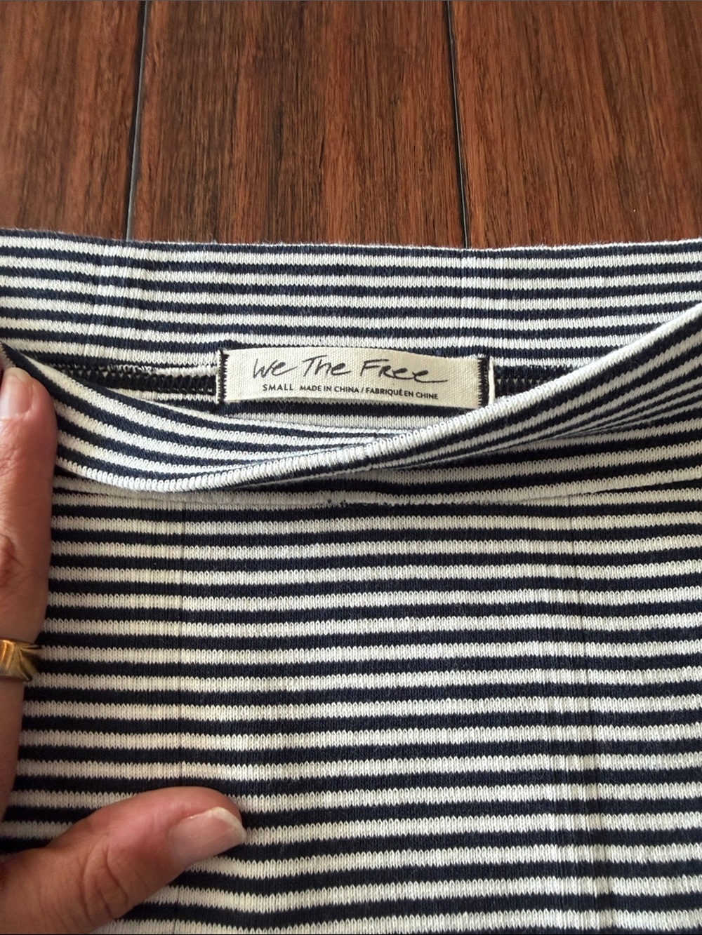 Women’s Black & White Striped Short Sleeve Scoop Top - Picture 3 of 4